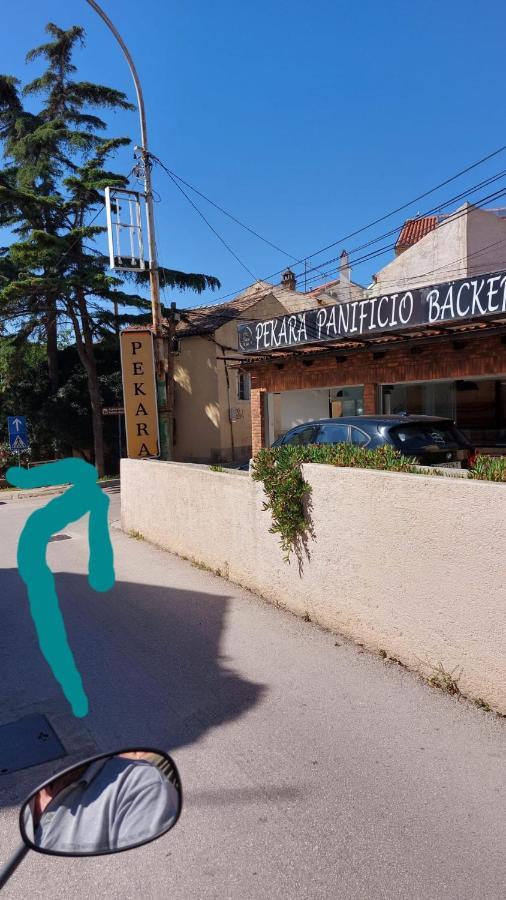 Apartman Kristina And Free Parking Mali Lošinj Exterior foto